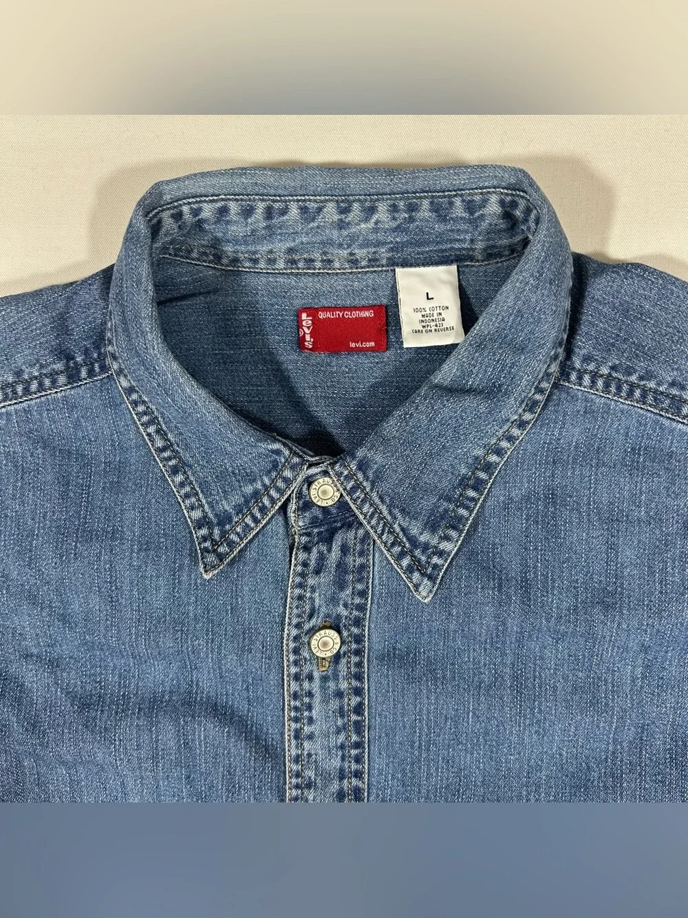 Vintage Y2K Levi’s Men’s Sz Large Denim Shirt Red Tab Metal Buttons Blue Cotton